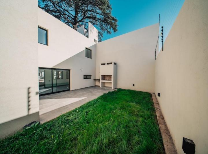 Casa · 132m² · 4 Ambientes · 1 Cochera
