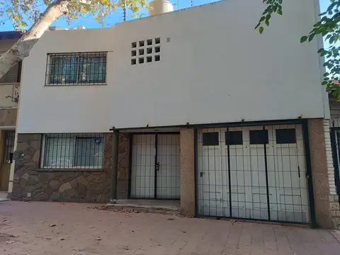 Casa en Alquiler en Mendoza, Capital