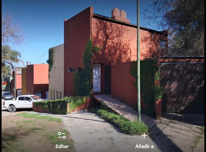 Casa · 80m² · 3 Ambientes · 1 Cochera