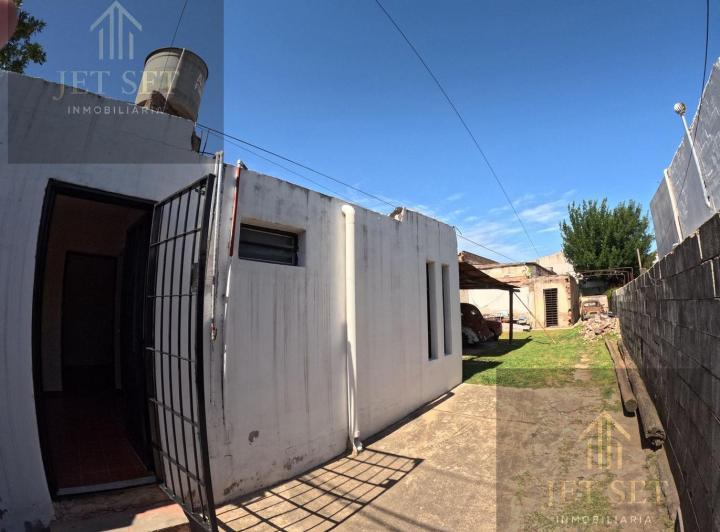 Casa · 41m² · 3 Ambientes · 2 Cocheras