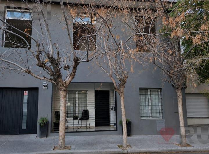 Casa · 207m² · 15 Ambientes · 1 Cochera