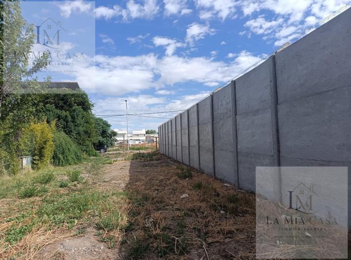 Terreno · 243m²