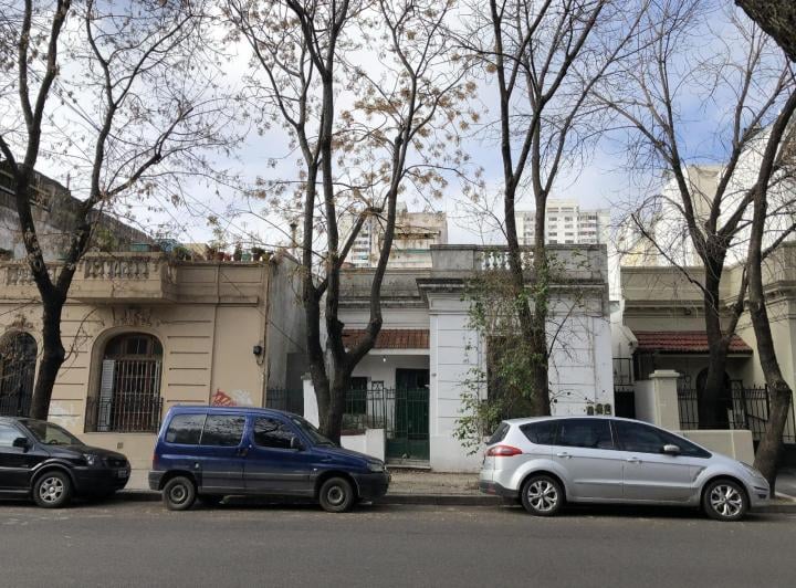 Terreno · 218m²