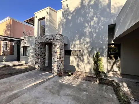 Casa en Venta en Countries y Barrios Cerrados en el Challao, Las Heras