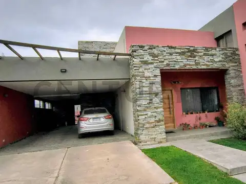 Casa en Venta en Las Cortaderas, Countries y Barrios Cerrados en Guaymallen