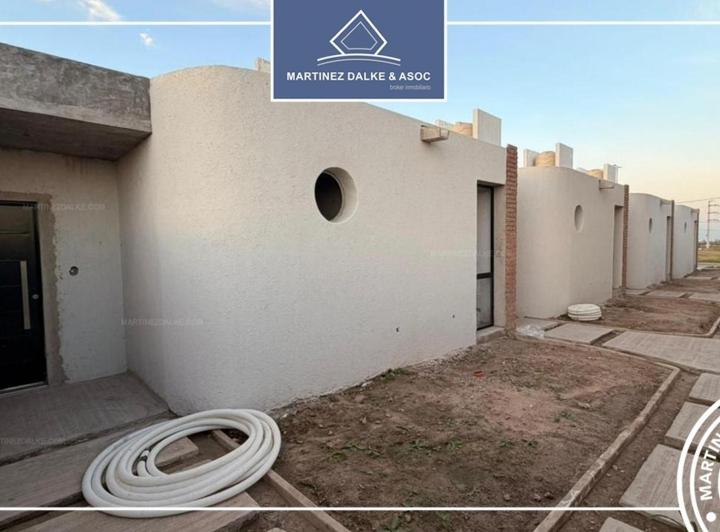 Casa · 51m² · 2 Ambientes · 1 Cochera