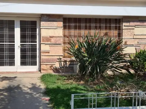 Casa en Venta en Villa Centenario, Córdoba