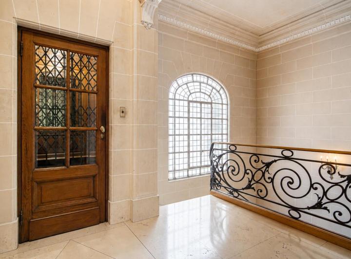 Departamento · 384m² · 8 Ambientes · 2 Cocheras