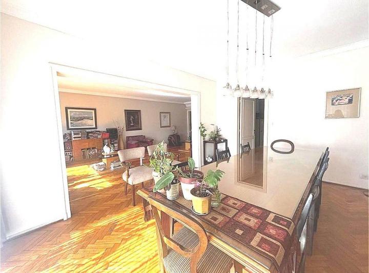 Departamento · 246m² · 6 Ambientes · 1 Cochera