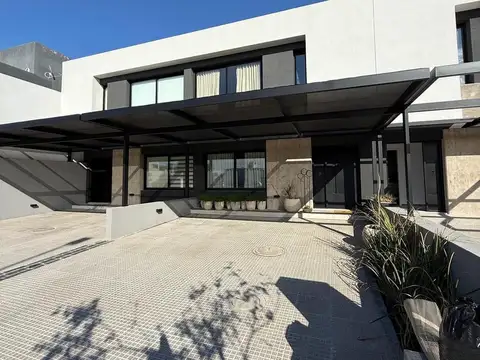 Casa en Venta en La Luisita, Córdoba