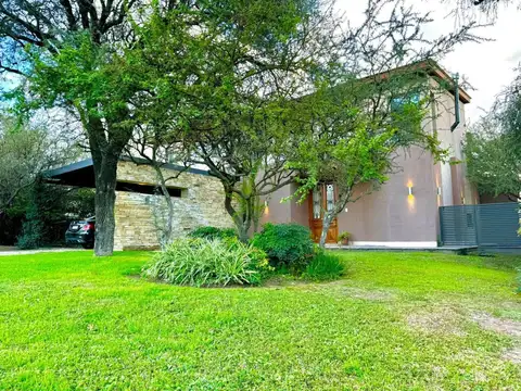 Casa en Venta en Malagueño, Santa María