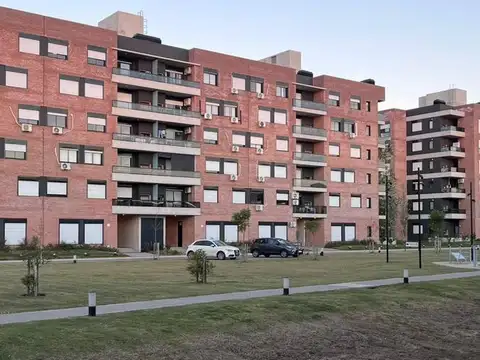 Cochera en Venta en Fisherton, Rosario