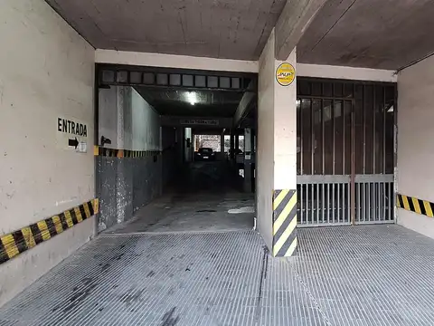Cochera en Venta en Abasto, Rosario