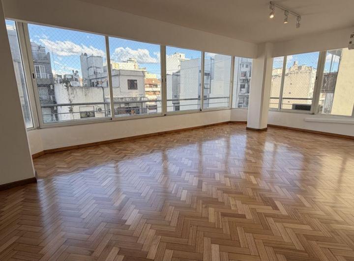 Departamento · 102m² · 4 Ambientes · 1 Cochera