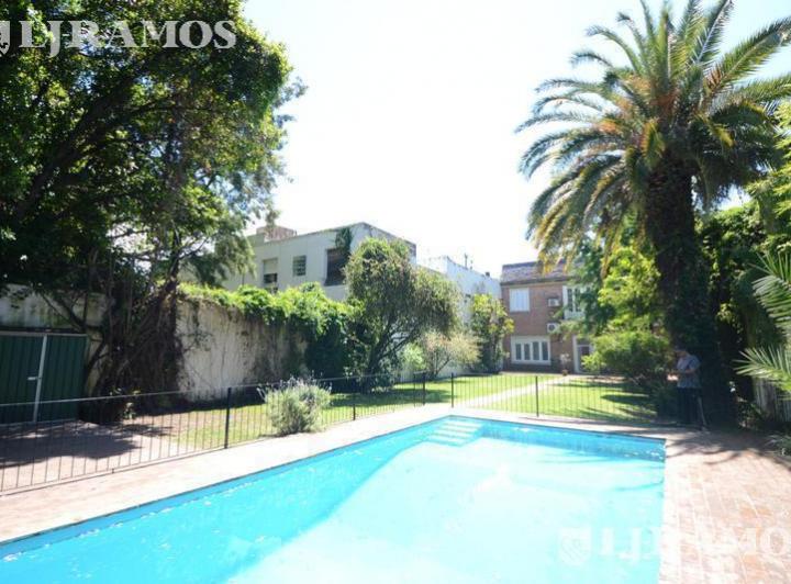 Casa · 480m² · 5 Ambientes · 1 Cochera
