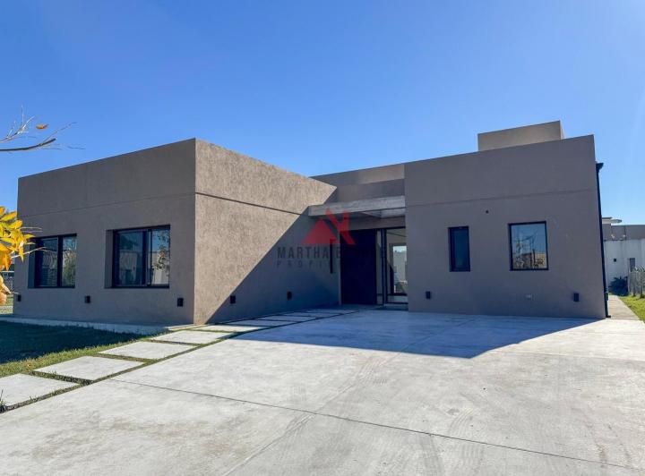 Casa · 159m² · 5 Ambientes · 1 Cochera