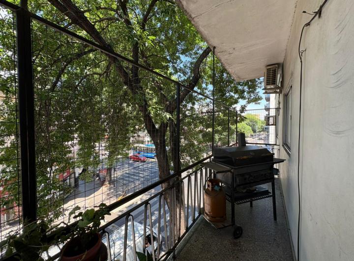 Casa · 240m² · 5 Ambientes · 1 Cochera