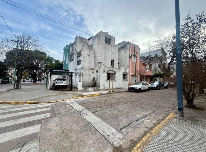 Casa · 118m² · 6 Ambientes · 1 Cochera
