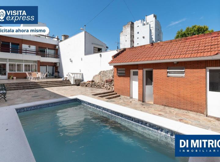 Casa · 510m² · 8 Ambientes · 4 Cocheras