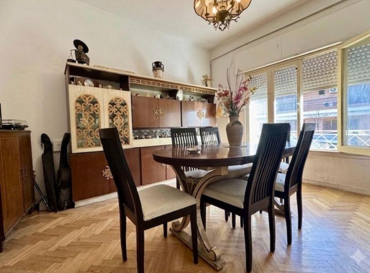 Casa · 170m² · 5 Ambientes · 1 Cochera