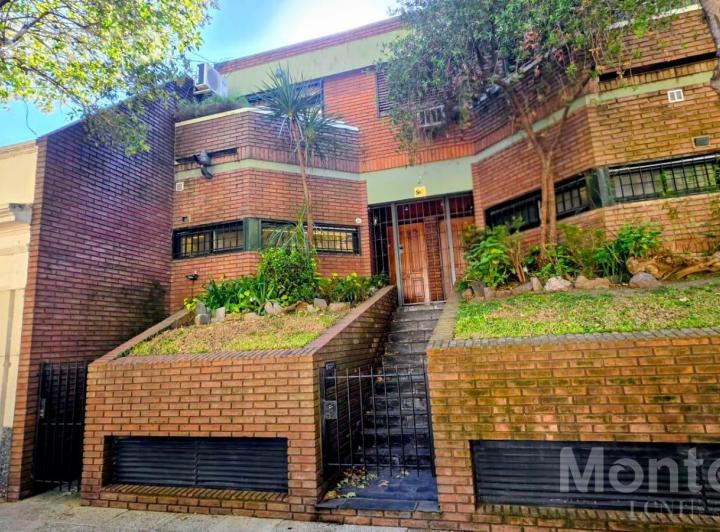 Casa · 157m² · 5 Ambientes · 1 Cochera