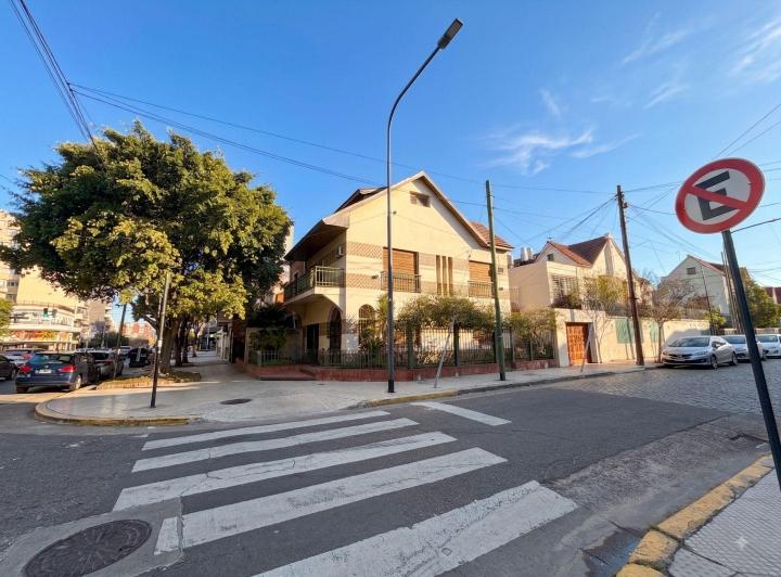 Casa · 183m² · 5 Ambientes