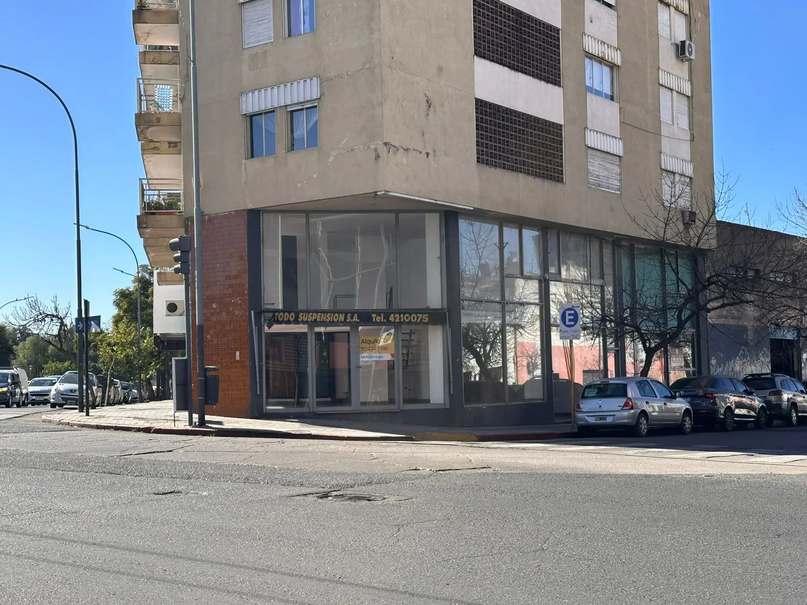 BV. MITRE IMPORTANTE ESQUINA 2 PLANTAS 2 BAÑOS