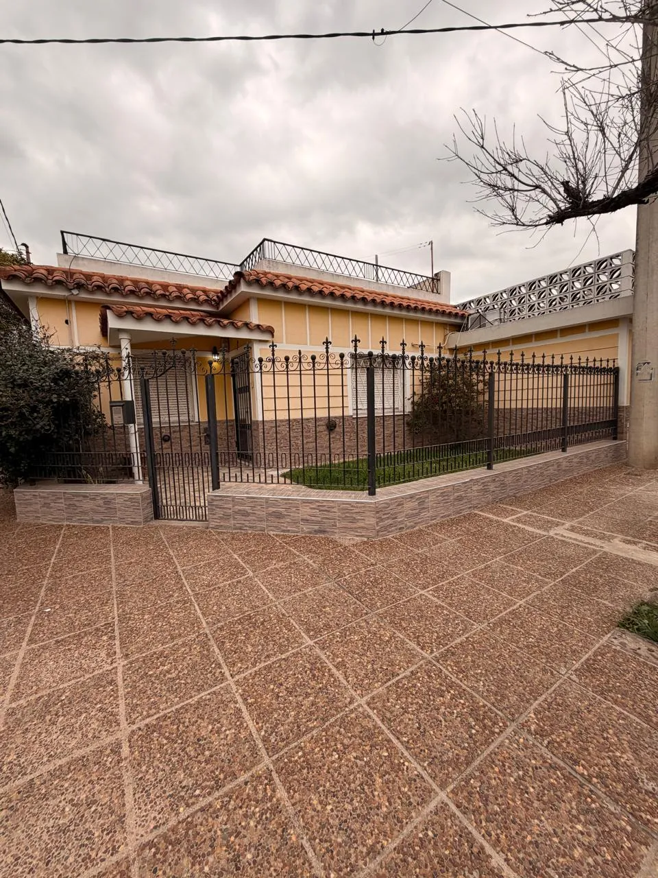 ALQUILER CASA 3 DORMITORIOS BARRIO GUAYAQUIL
