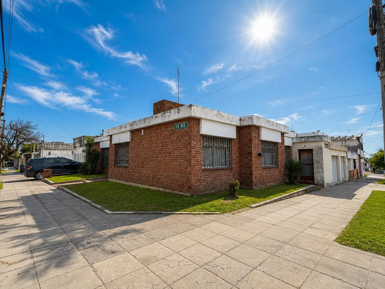Venta casa esquina 4 dormitorios Barrio Las Palmas