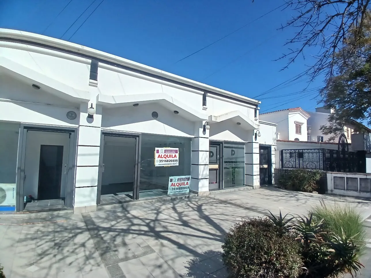 OFICINA  30 m2 - Cerro de las Rosas!-  A  mts de Av.  Rafael Núñez