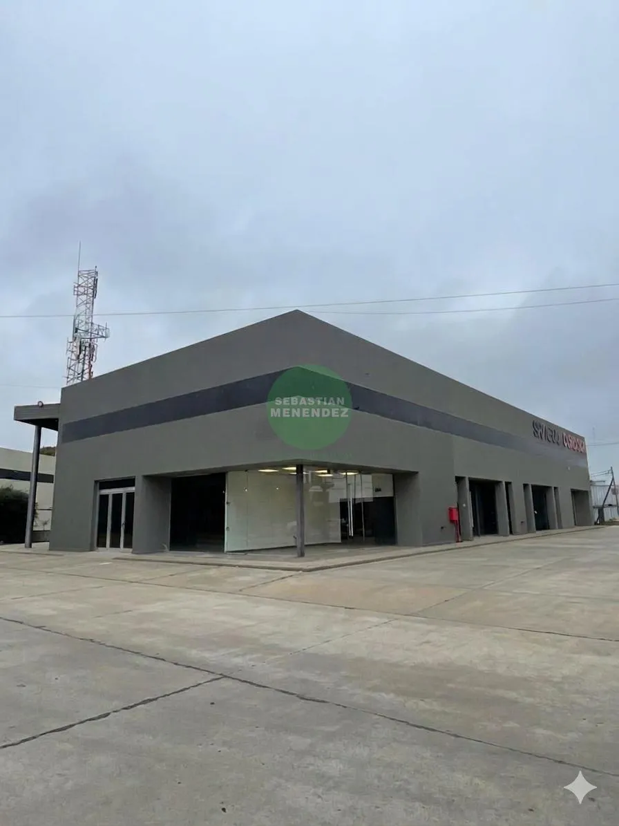 Seguridad 24hs - Local / Galpón en Los Boulevares - 700Mts2