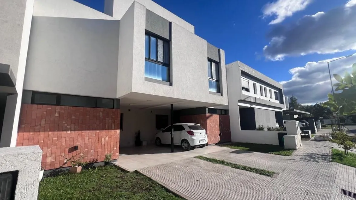 VENTA DÚPLEX 3 DORM 3 BAÑ MIRADORES II MANANTIALES