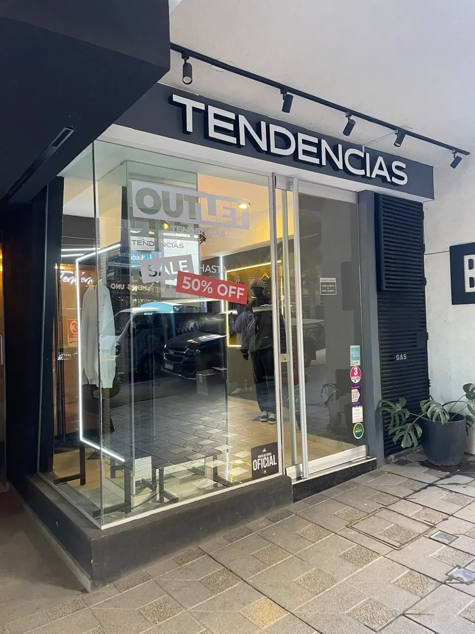 SE ALQUILA HERMOSO LOCAL EN UBICACION IDEAL !!!