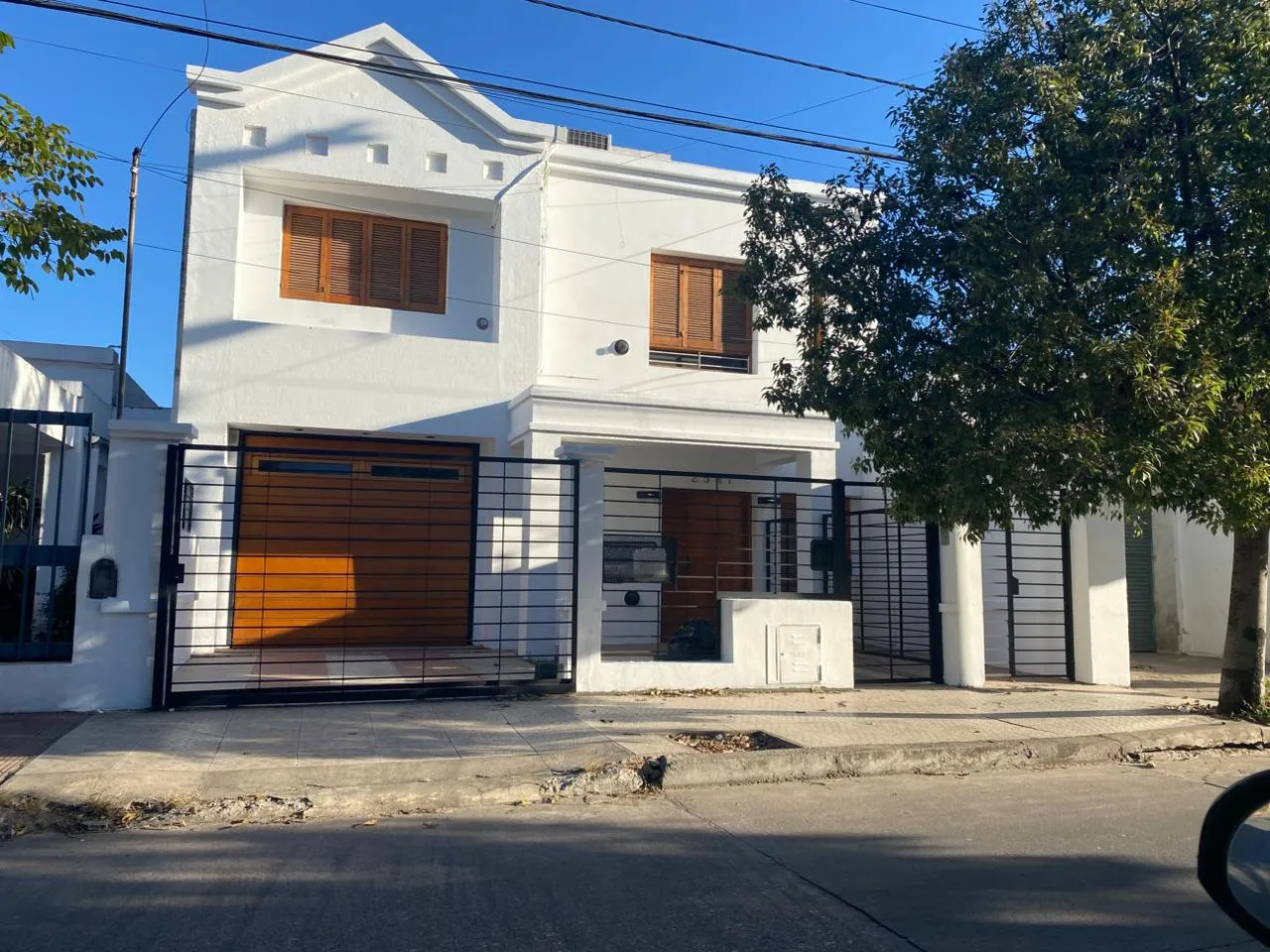 VENDO CASA 3 DORMITORIOS EN BARRIO VILLA CABRERA