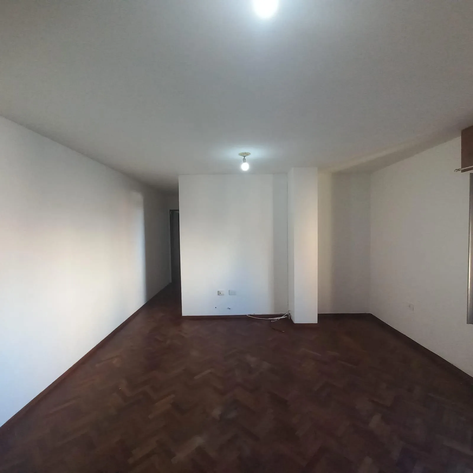 DEPTO DE 1 DORMITORIO A UNA CUADRA DE LA PLAZA COLON