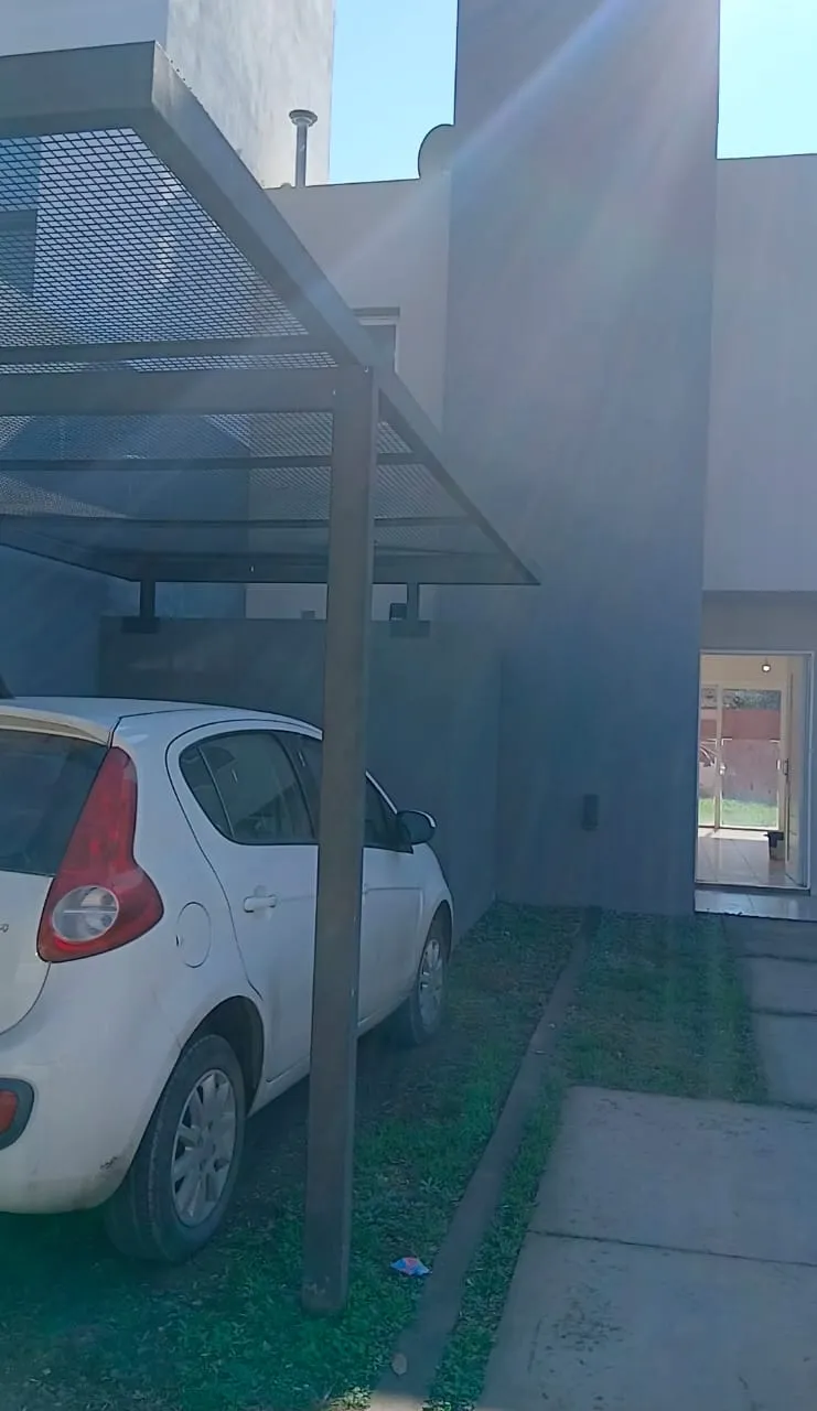 Casa en Alquiler Barrio privado 2 plantas