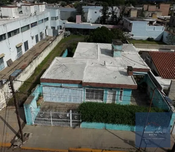 PROPIEDAD CON 3 VIVIENDAS INDEPENDIENTES - VILLA ALLENDE CENTRO - CORDOBA.