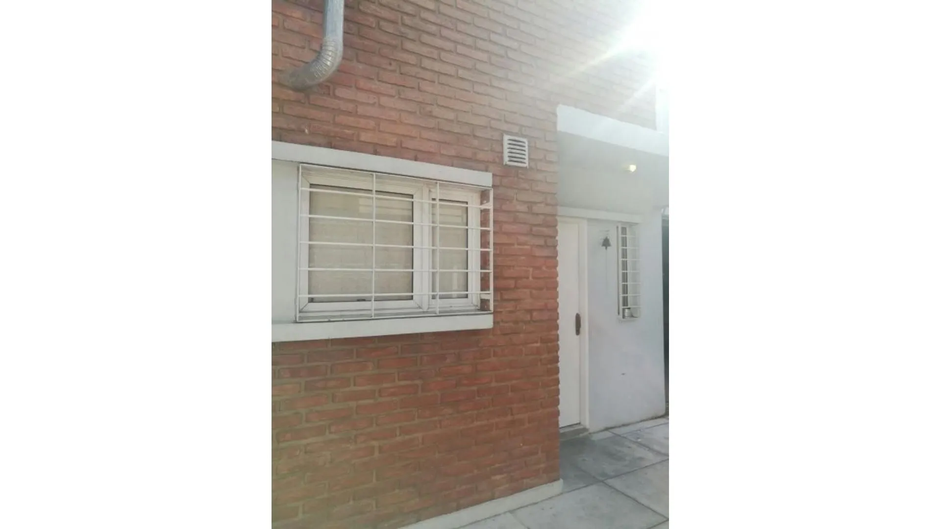 DUPLEX 3 AMB.CON COCHERA. OPORTUNIDAD!!!!