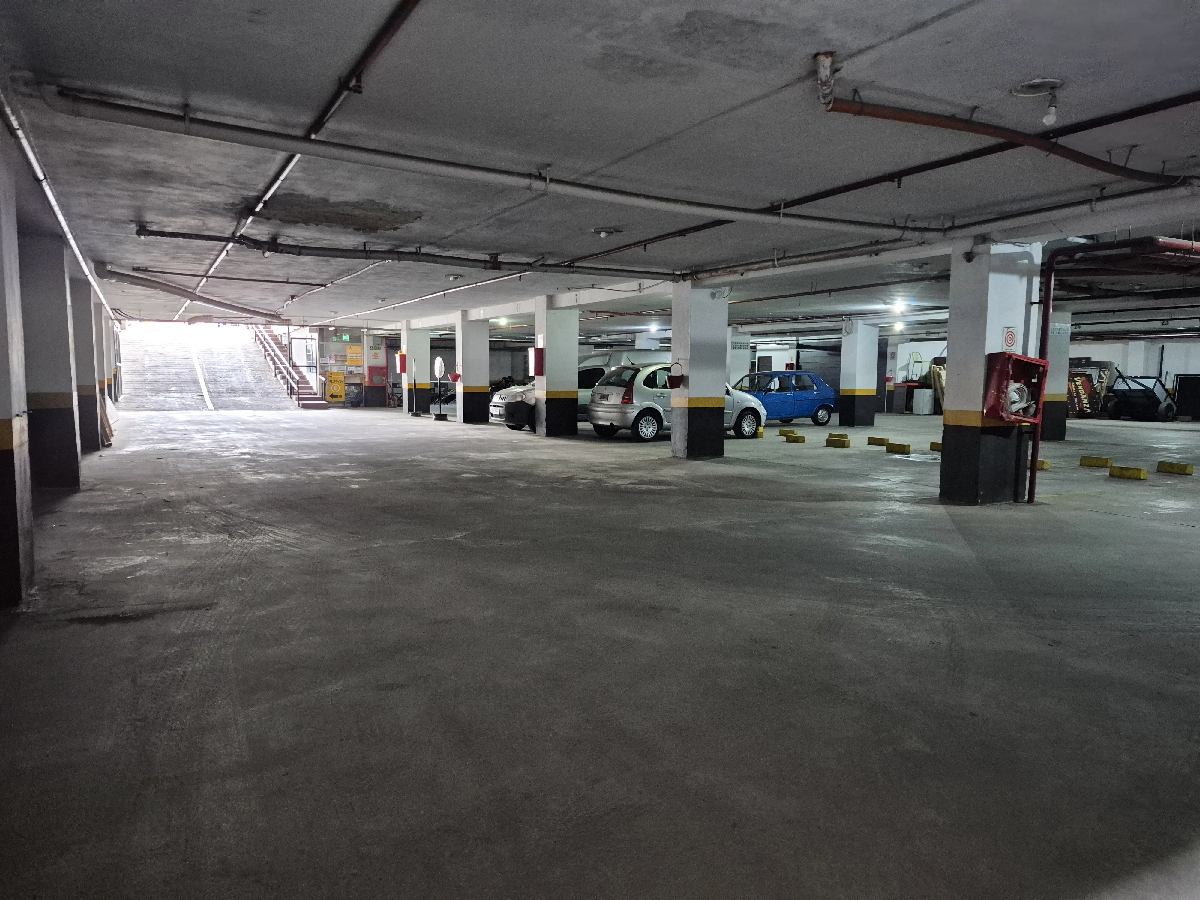 Cochera en Venta zona Terminal Carlos Paz