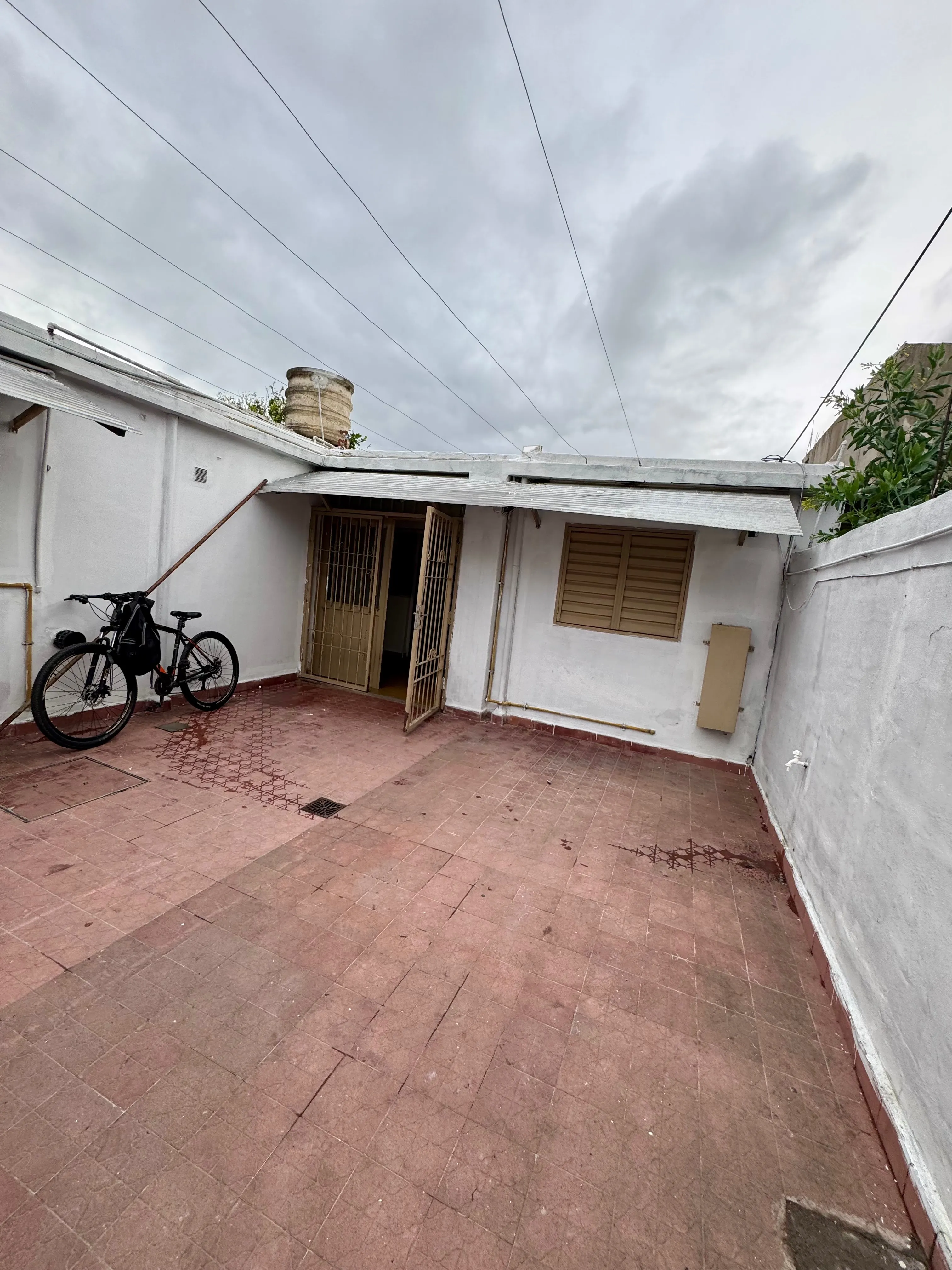 Apto crédito Vendo Casa de 2 dormitorios 1 baño cocina comedor galería y patio