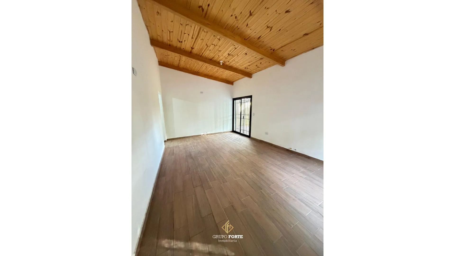 OPORTUNIDAD! CASA EN VENTA EN LA CALERA