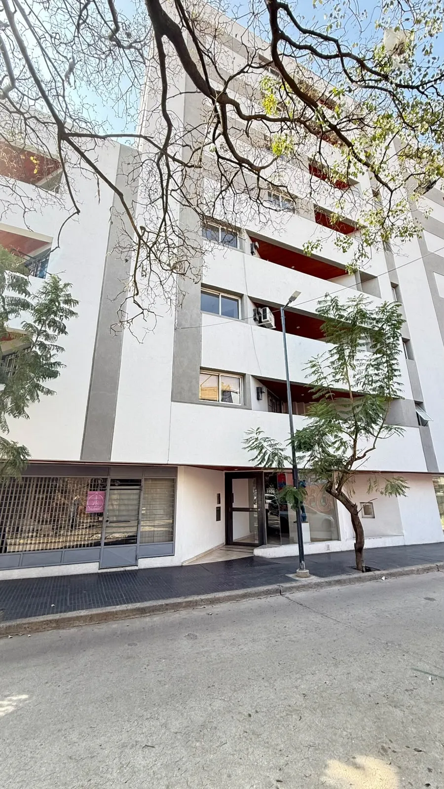 Duarte Quiros y Paso de los Andes. Dos balcones a mts shopping