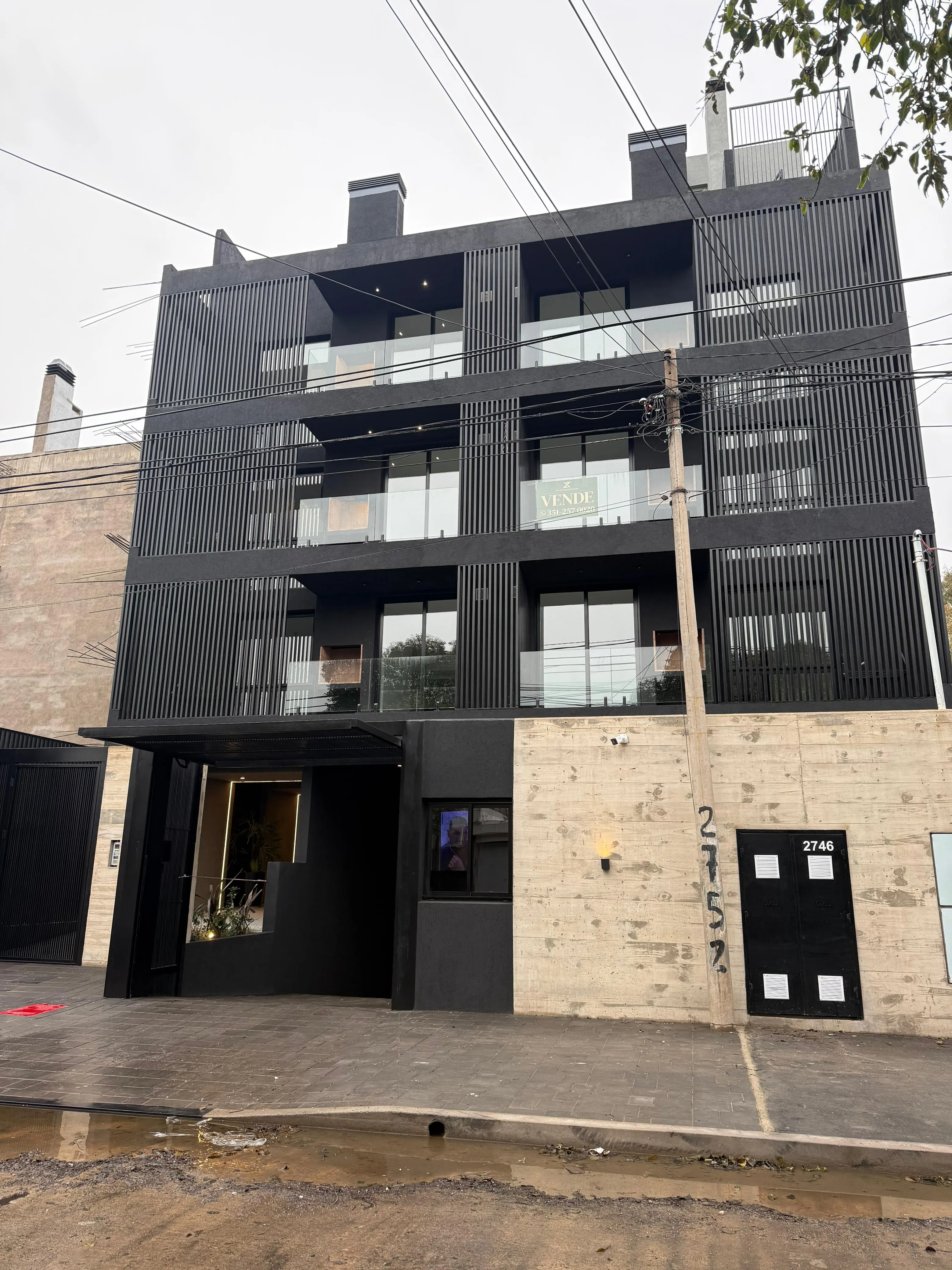 BARRIO JARDIN 2 DORM  COCHERA, ASADOR, QUINCHO, PILETA