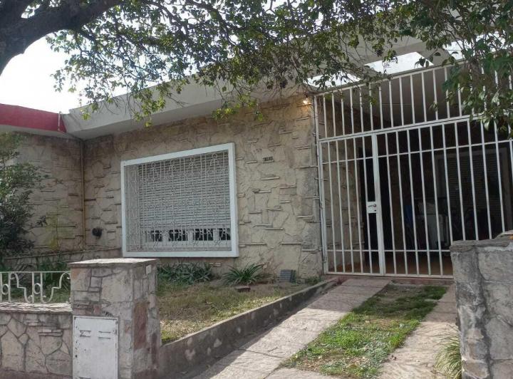 Casa · 180m² · 6 Ambientes