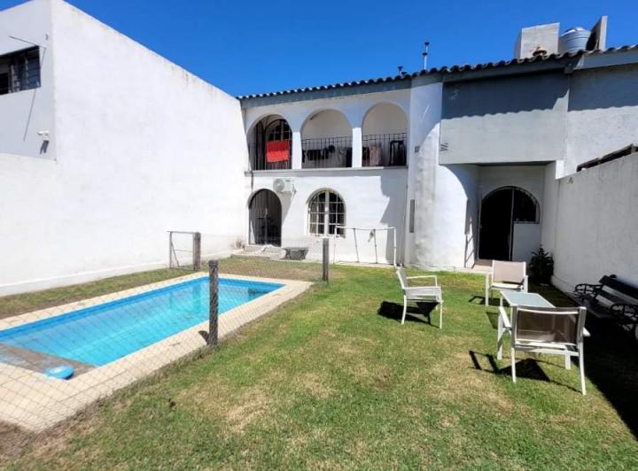 Departamento · 180m² · 5 Ambientes · 1 Cochera