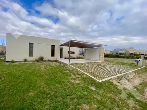 Casa en Venta en Neuquen, Confluencia