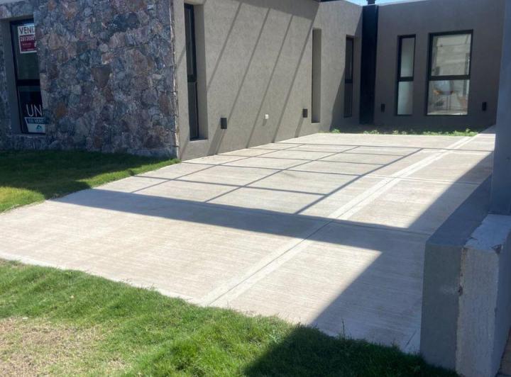 Casa · 103m² · 4 Ambientes · 1 Cochera