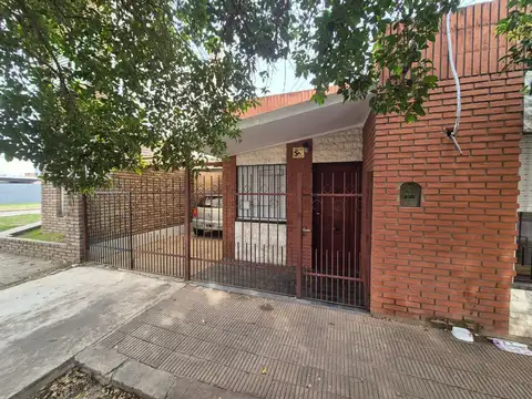 Casa en Venta en Barrio Díaz Vélez, San Lorenzo
