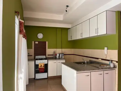 Departamento en Alquiler en Monte Castro, Capital Federal