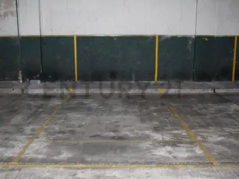Cochera en Venta en Monserrat, Capital Federal